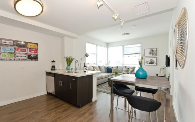 Luxury Downtown LA 3BD Convention Suite