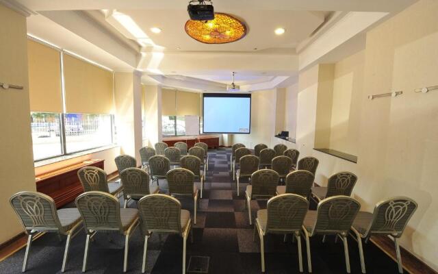 Crystal Palace Hotel