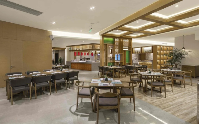 Holiday Inn Chengdu Airport by IHG