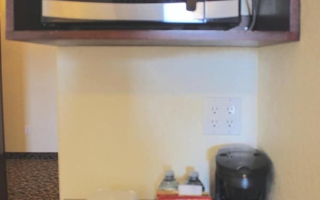 Prairie Moon Inn & Suites Unity