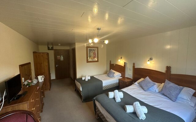 OYO Mackay'S Travel Lodge Hotel
