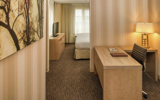 DoubleTree by Hilton Portland - Beaverton