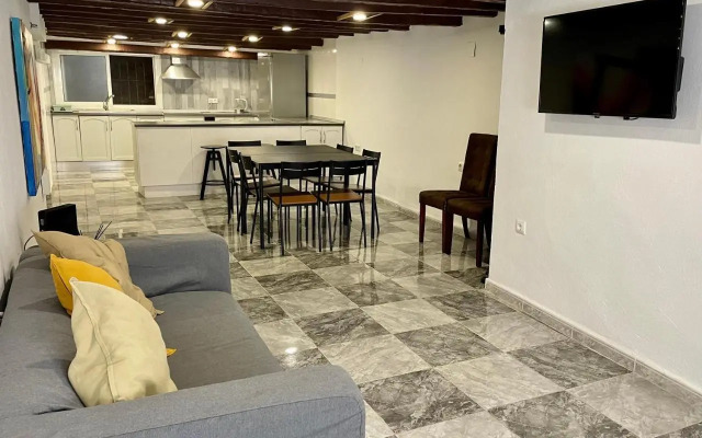 Espacioso piso con entrada independiente en Part Alta de Tarragona!