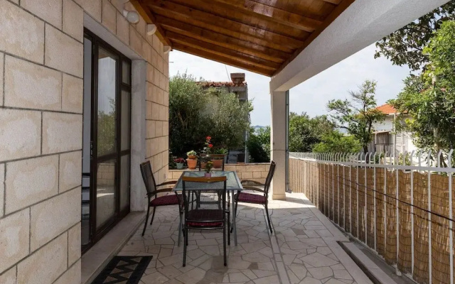Apartments Kisic - Two-bedroom Apartment With Terrace