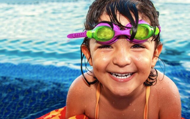 Amaris Hotel Sunset Road