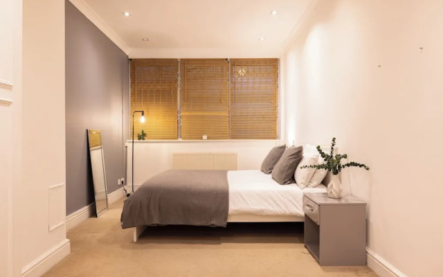 Charming City Retreat in Central London