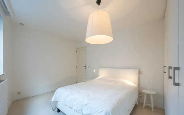Apartment in Heist Near the Beach