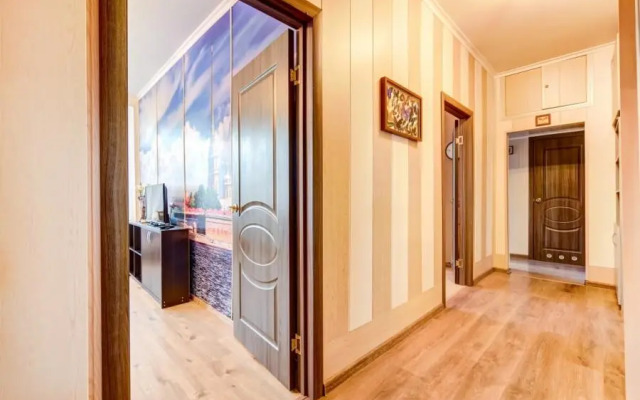 Гости Любят на проспекте Московский 195