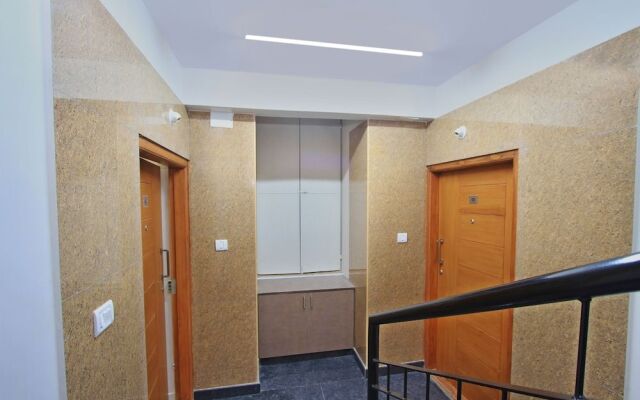 OYO 10379 Hotel Varcity Sapphire