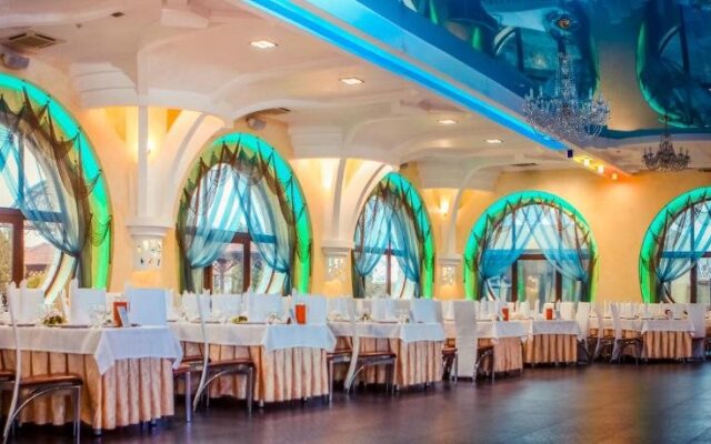 Отель Хан-Чинар