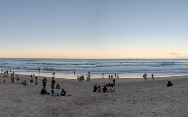 Heart of Surfers Paradise - Ocean Views