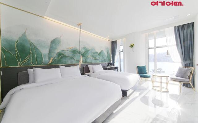 De Homme Hotel