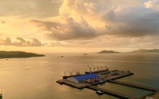 Sunset Seaview Vacation Condos @ Jesselton Quay