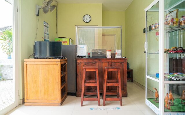 RedDoorz Syariah near Suncity Mall Sidoarjo