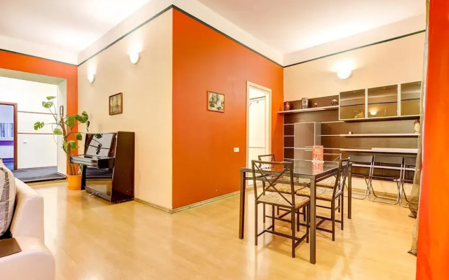 Rinaldi at Moskovsky 18