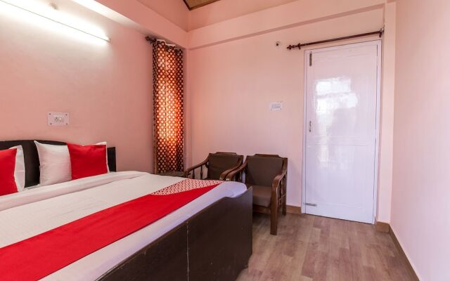OYO 12430 Home 2BHKPine Tree Valley Chotta Shimla
