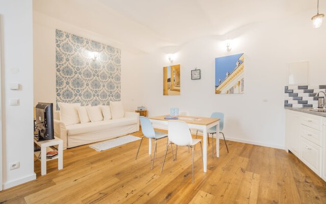 Vienna Vintage Apartment