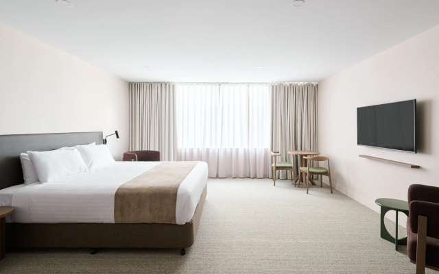 Abode Phillip – Guest Rooms – Phillip