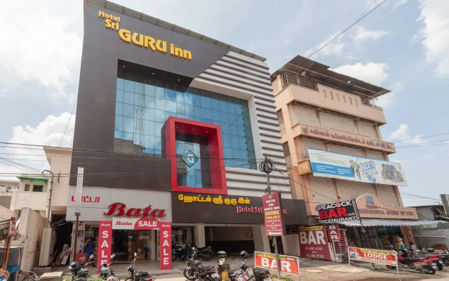 OYO 19909 Sri Guru Inn