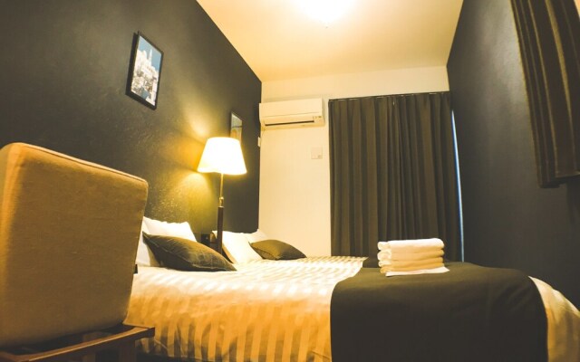 Guest House One More Heart Nishijin 1