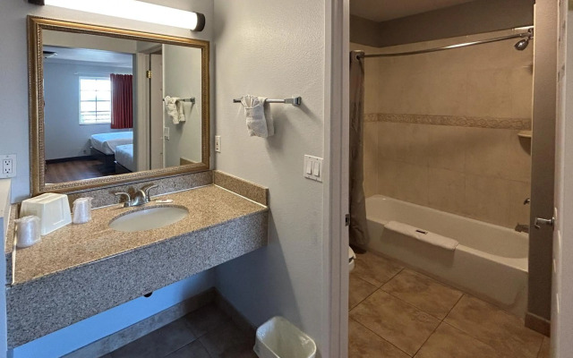 Studio 6 Mojave, CA - Airport