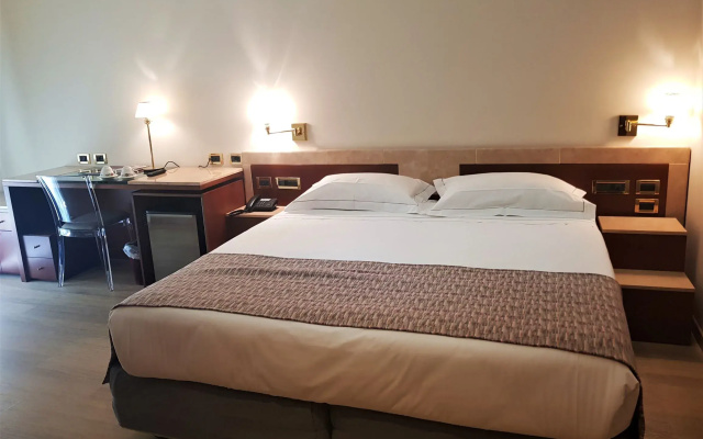 Hotel Astra Ferrara