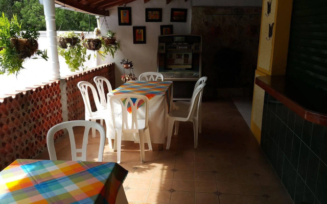 Hotel La Casa Amarela