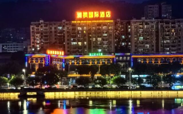 Riverside Lidu Hotel