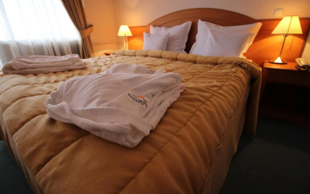 Hotel Tourist - Metropol Lake Resort