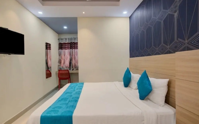 iROOMZ Botanica Luxury Living Space