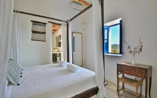 Cozy Holiday Home With Outdoor Cinema