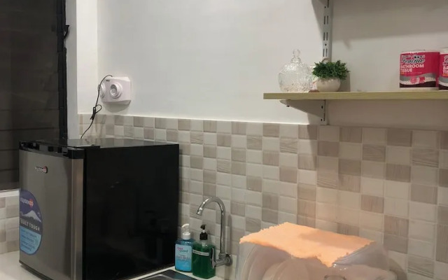 Lighthouse Apartment and Guest Inn