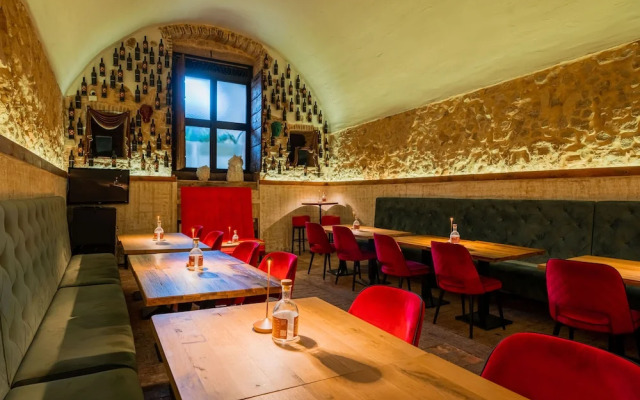 Castrum Wine Relais