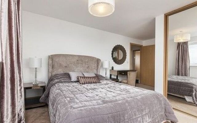 Pinnacle Apartments Central