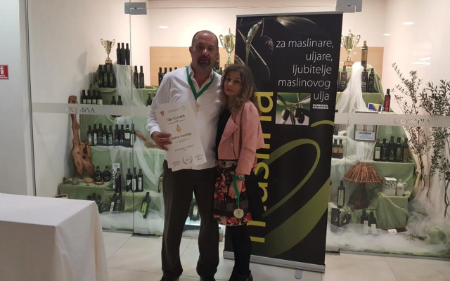 Apartment Red Romantic 2-1