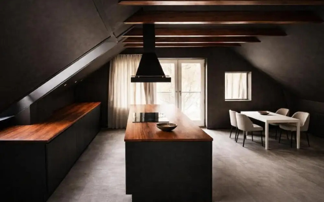 Four Seasons Spring Suite