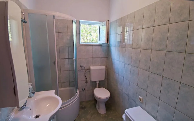 Leana Apartments , Island of Brač