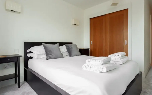 Starboard - Spacious Two-bedroom Apartment