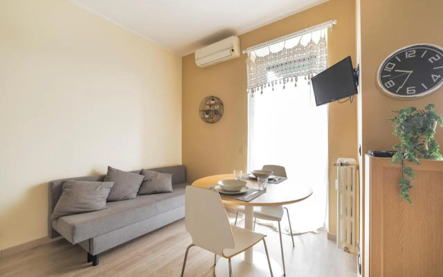 Pasteur Modern Studio with Terrace!