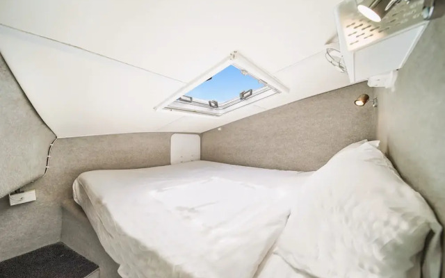 Coomera Houseboat Holidays