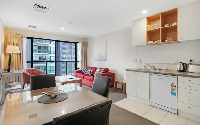 City Hideaway 1 BR Apt with Pool - Gym