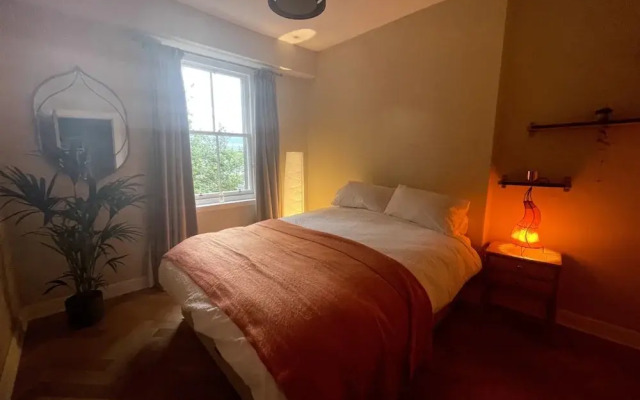 Cosy 2 Bedroom Apartment in the Heart of Leith