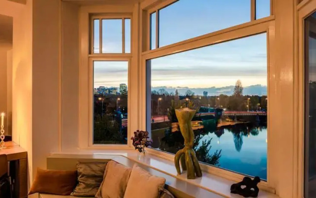 Amstel Canal View 3 Bedroom