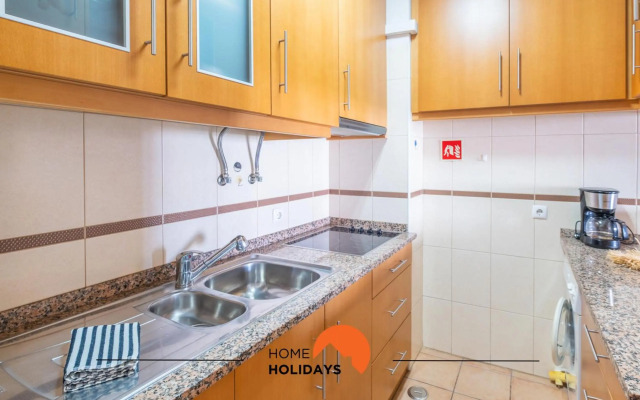 #014 Cozy Flat Only 5m Walk NewTown w pool