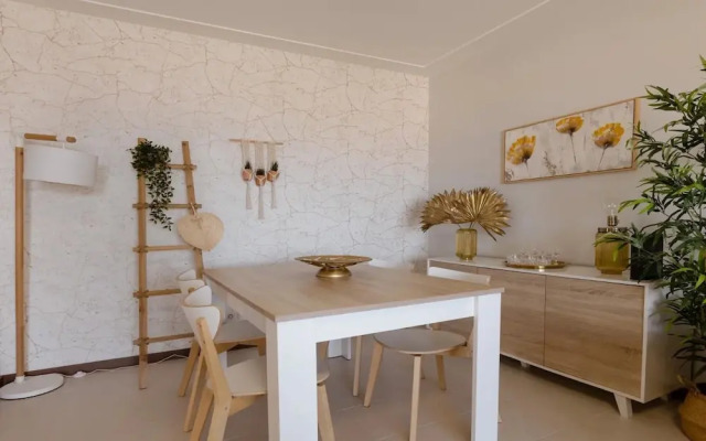 2bedroom-1bathroom-seaview-outdoorpool-petfriendly