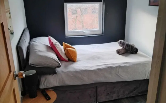 Immaculate 4-bed Apartment in Liverpool