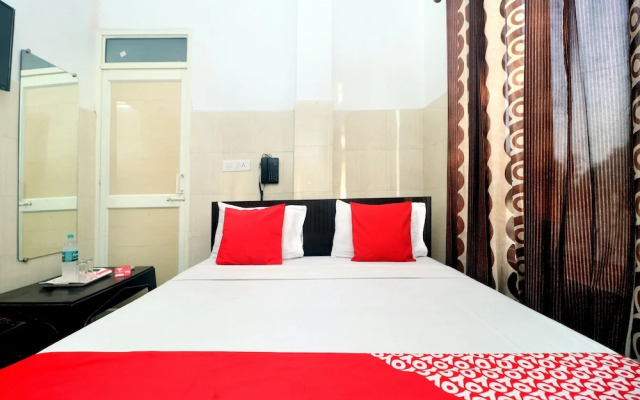 OYO 19318 Jn Residency