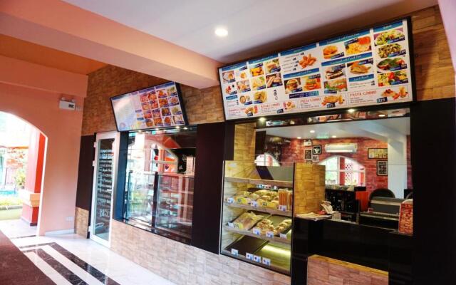 Seven Seas Resort Pattaya & Sofa Bed