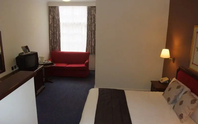 Ramada Crawley Gatwick