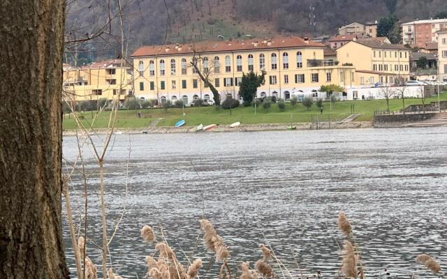 Bluelake Inn - Ostello